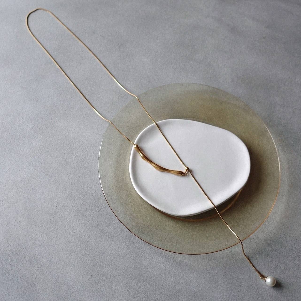 ニュアンスバー スライドネックレス ゴールド/シルバー